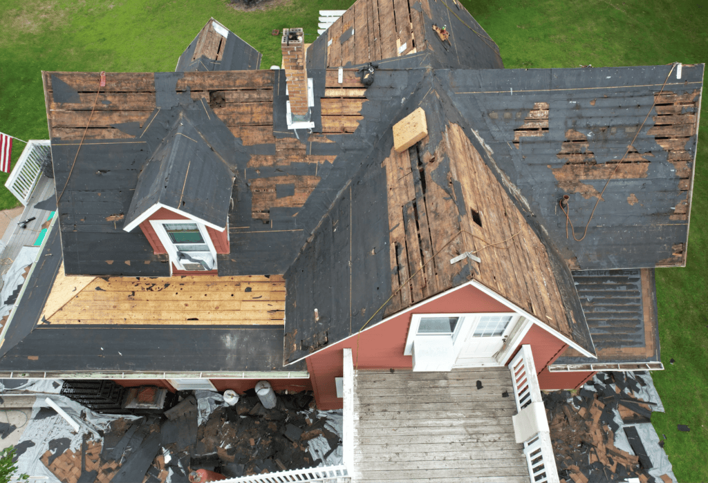 roofs - Wyfi Marketing - Wyfi Marketing Roofing crew installing new shingles on a Minnesota home